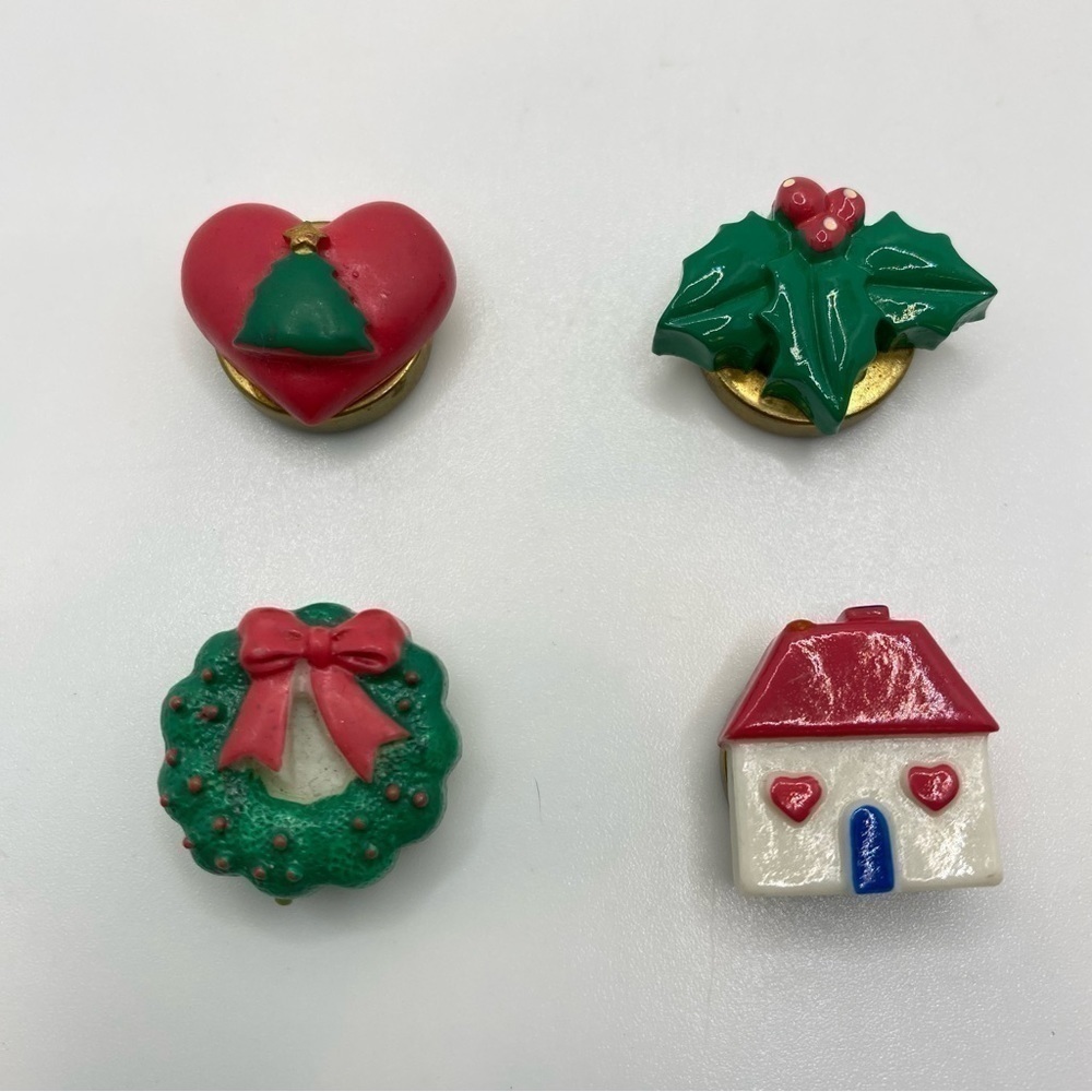 Christmas button covers heart/ holly/ wreath/ home vintage set of 4